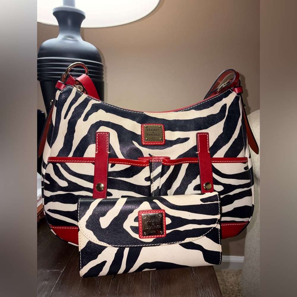 Share Show Notification for Krissykacy Closet Sale: Like and Share this Flier - Picture 6 of 13